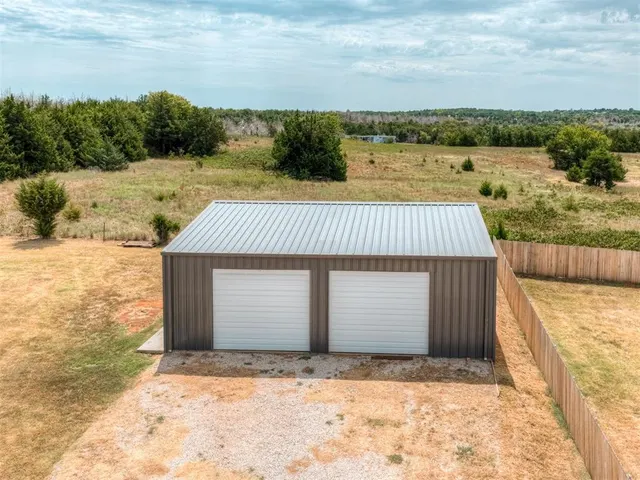 Photo 4 — 9770 Pastoral Drive, Guthrie, OK 73044