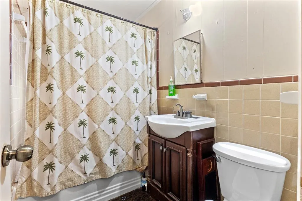 Photo 14 — 600 N Congress Street, Clinton, OK 73601