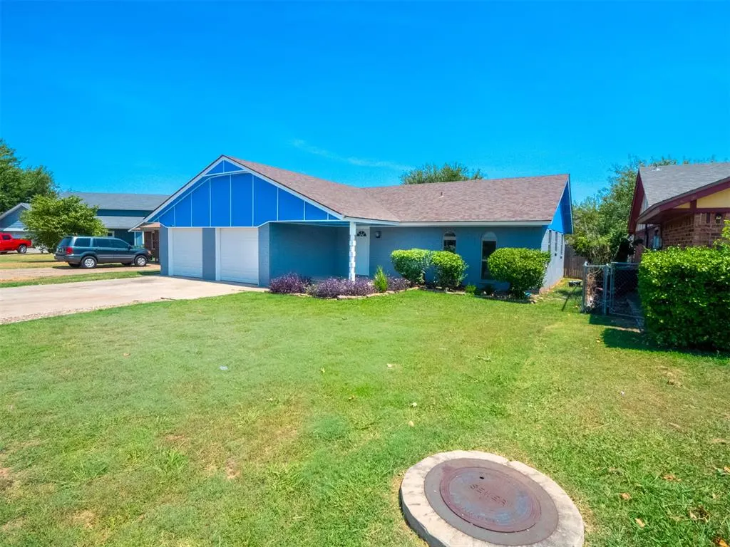Front exterior — 1216 Glenwood Drive, Moore, OK 73160