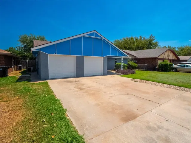Photo 3 — 1216 Glenwood Drive, Moore, OK 73160
