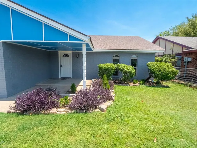 Photo 4 — 1216 Glenwood Drive, Moore, OK 73160