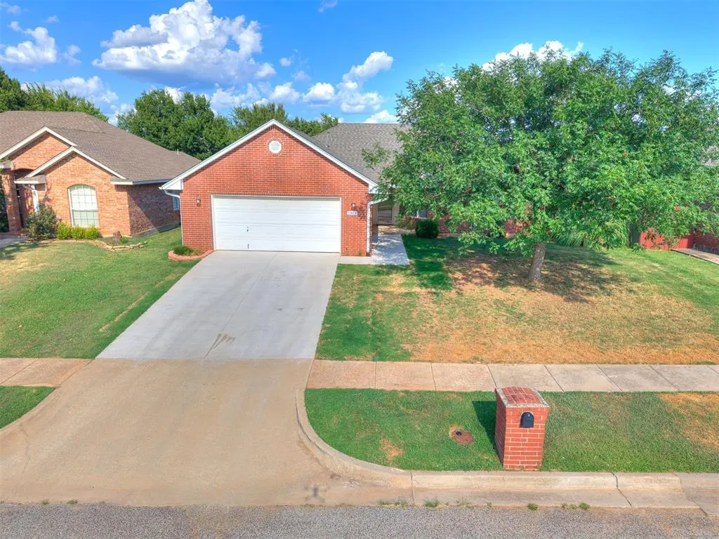Photo 2 — 1305 Melisa Drive, Norman, OK 73071