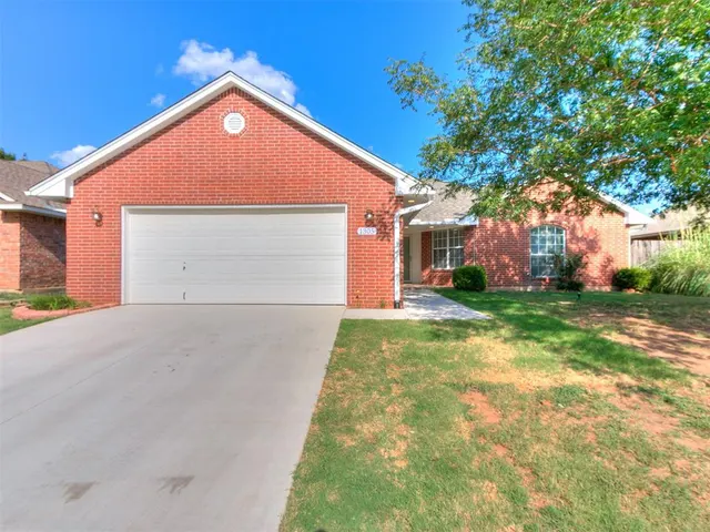 Photo 6 — 1305 Melisa Drive, Norman, OK 73071