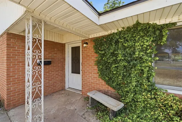 Photo 5 — 1731 N Hudson Street, Altus, OK 73521