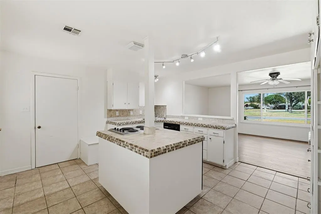 Photo 10 — 1731 N Hudson Street, Altus, OK 73521