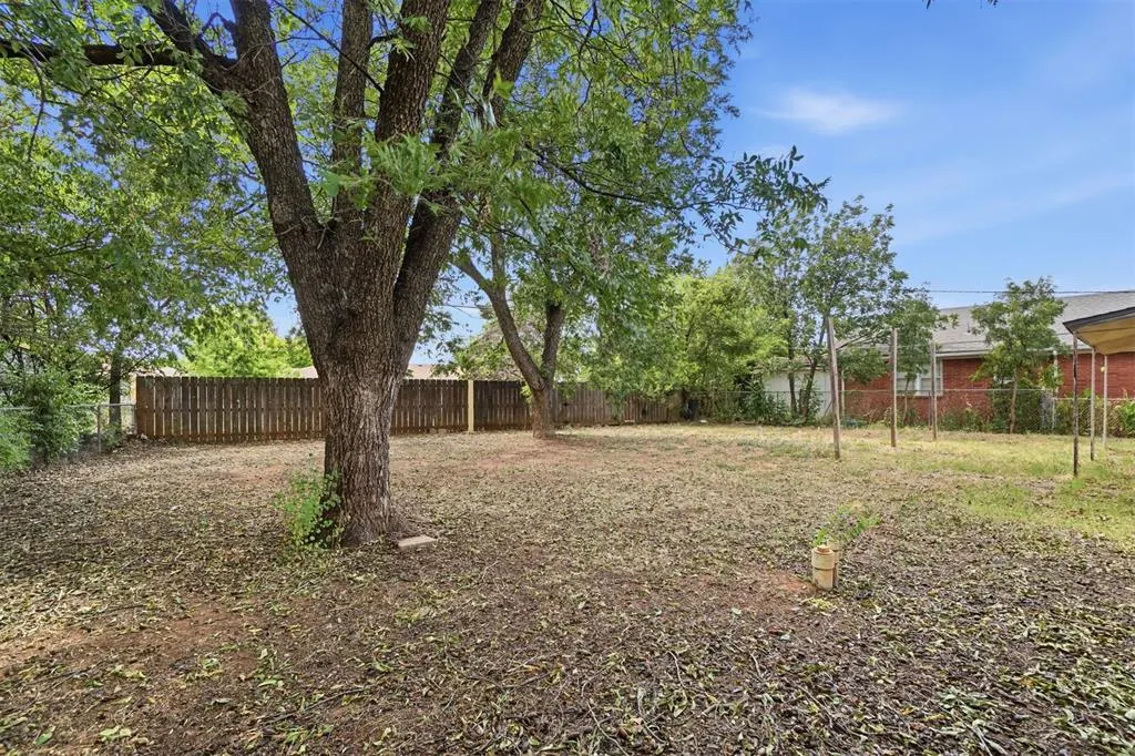 Photo 40 — 1731 N Hudson Street, Altus, OK 73521