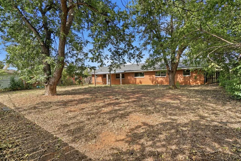 Photo 43 — 1731 N Hudson Street, Altus, OK 73521