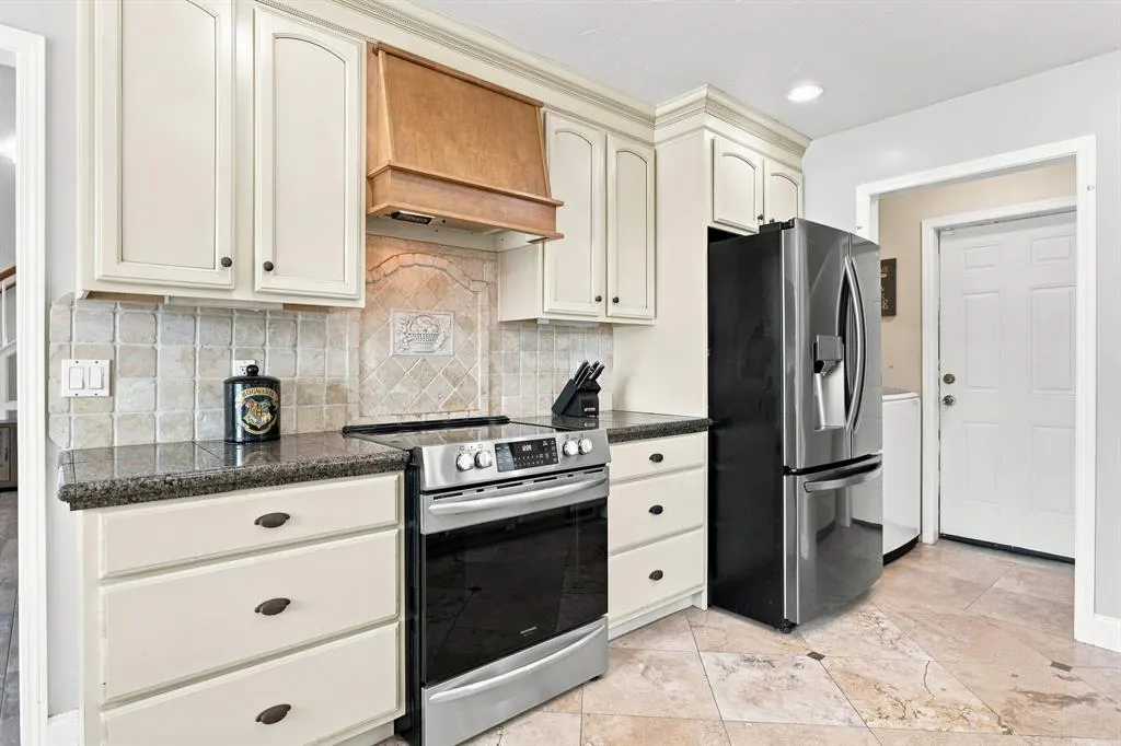 Photo 14 — 18412 Scarlet Oak Lane, Edmond, OK 73012