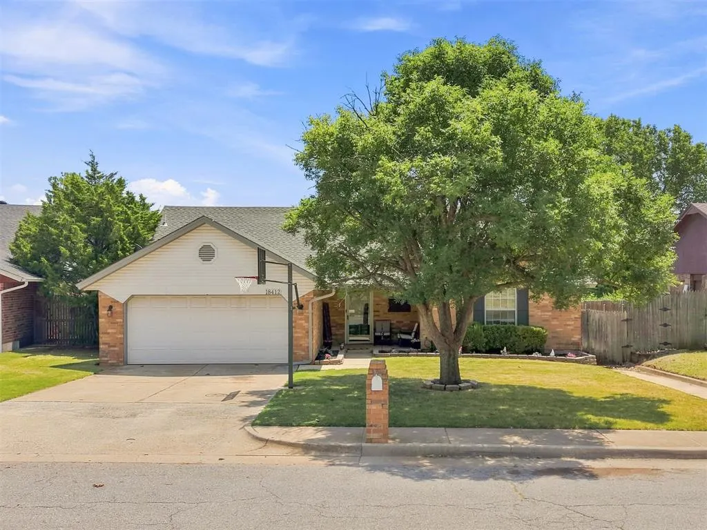 Photo 34 — 18412 Scarlet Oak Lane, Edmond, OK 73012
