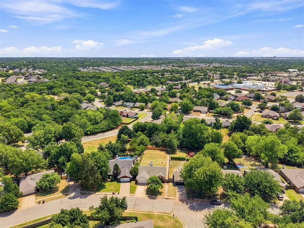 Photo 37 — 18412 Scarlet Oak Lane, Edmond, OK 73012
