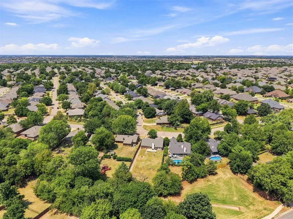 Photo 40 — 18412 Scarlet Oak Lane, Edmond, OK 73012