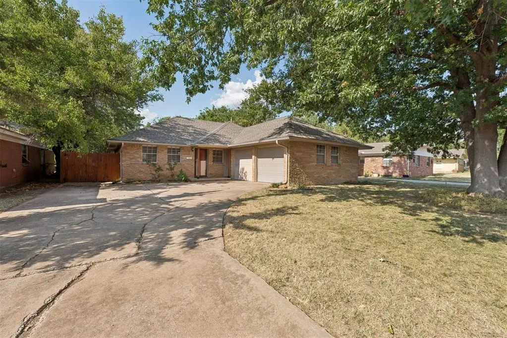 Front exterior — 1209 NW 103rd Street, Oklahoma City, OK 73114