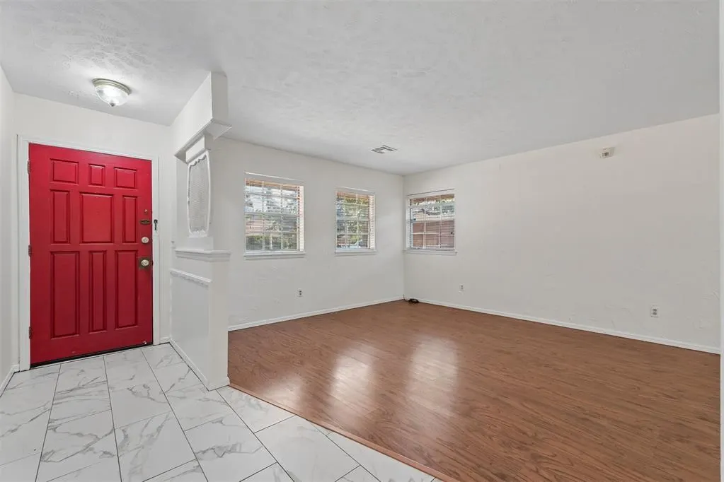 Photo 2 — 1209 NW 103rd Street, Oklahoma City, OK 73114