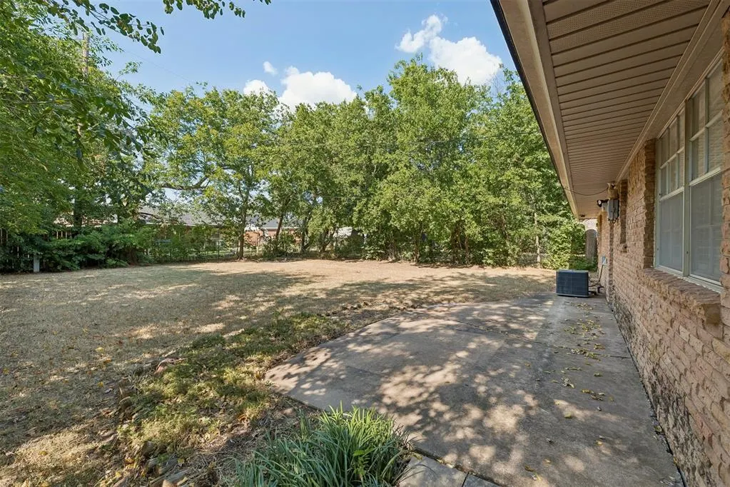 Photo 12 — 1209 NW 103rd Street, Oklahoma City, OK 73114