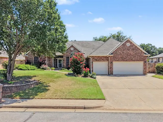 Front exterior — 1112 N Creek Drive, Edmond, OK 73034