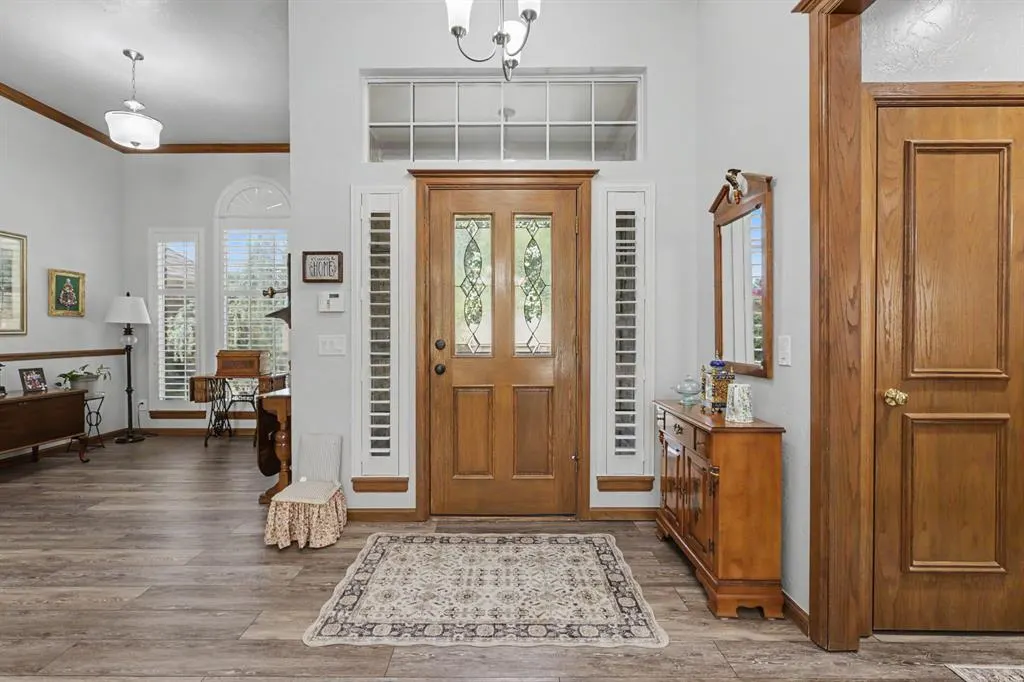 Photo 5 — 1112 N Creek Drive, Edmond, OK 73034