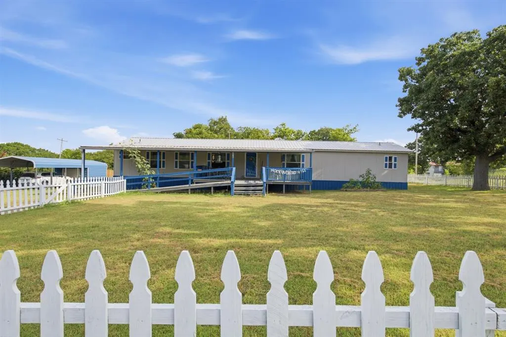 Front exterior — 316 1st Street, Wanette, OK 74878