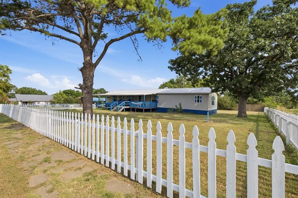 Photo 4 — 316 1st Street, Wanette, OK 74878