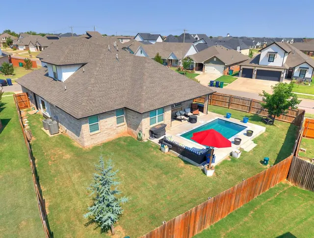 Photo 4 — 12928 Firerock Circle, Oklahoma City, OK 73142