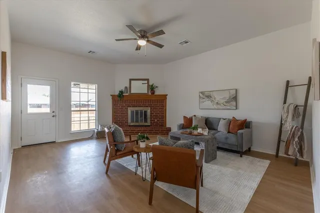 Photo 7 — 8901 Woodbend Drive, Oklahoma City, OK 73135