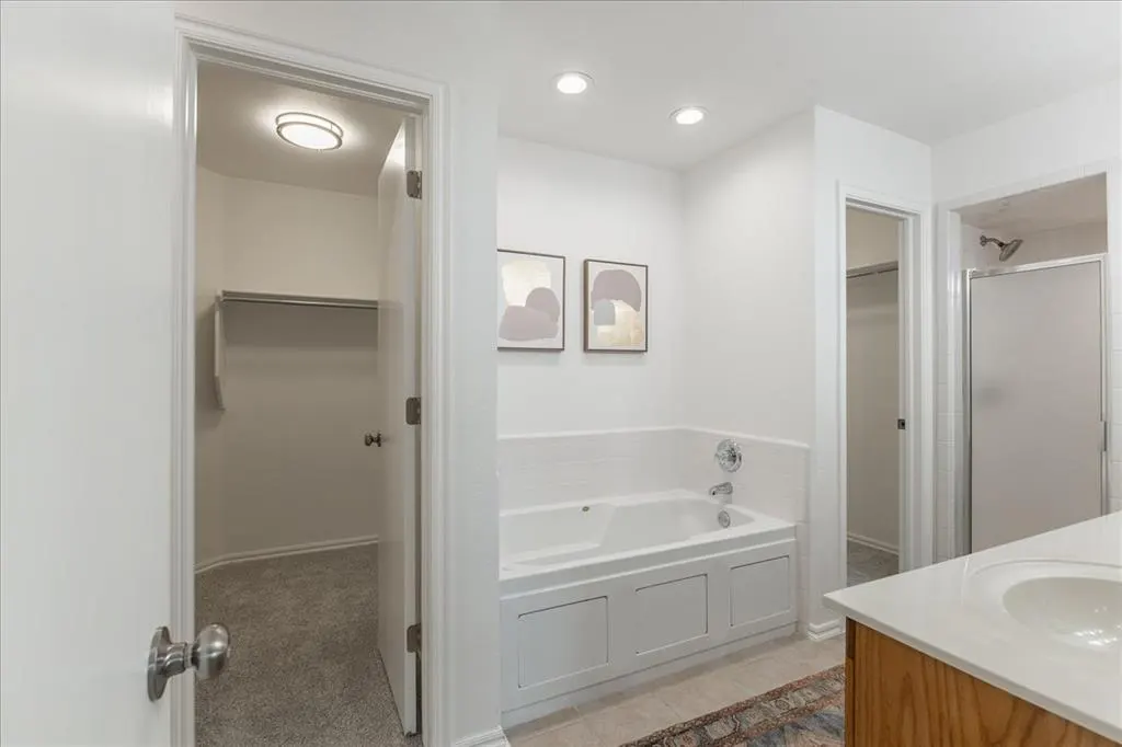 Photo 13 — 8901 Woodbend Drive, Oklahoma City, OK 73135