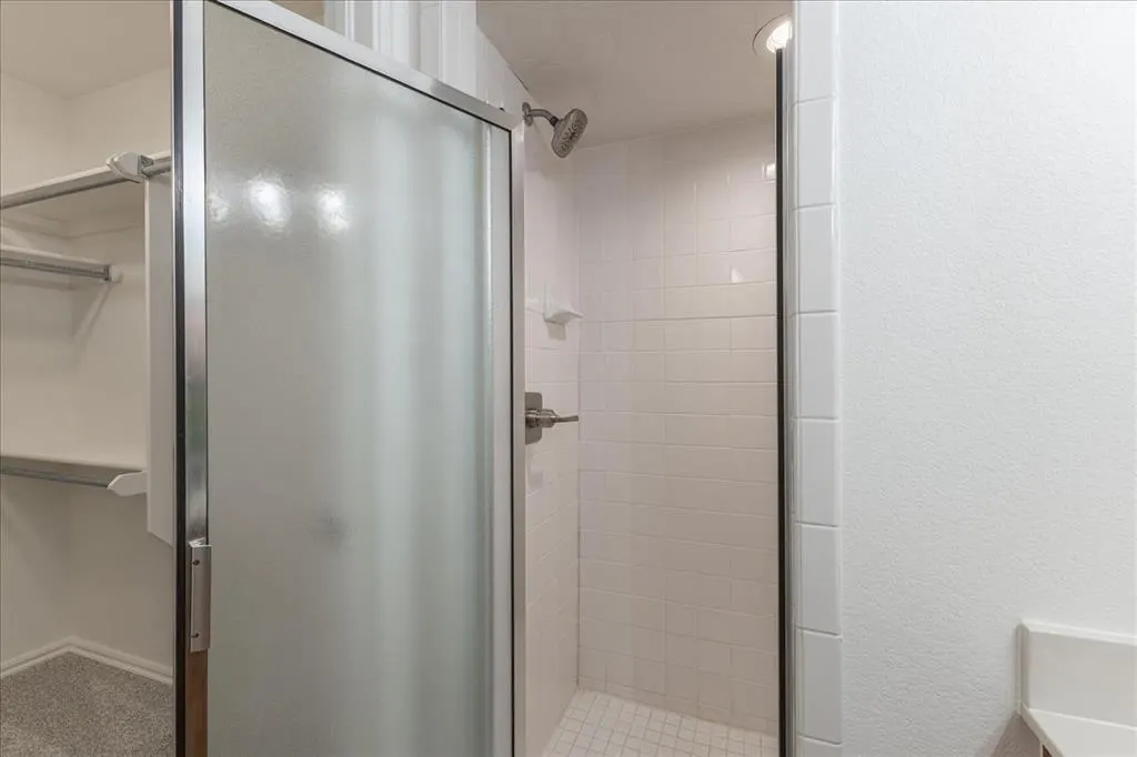 Photo 16 — 8901 Woodbend Drive, Oklahoma City, OK 73135
