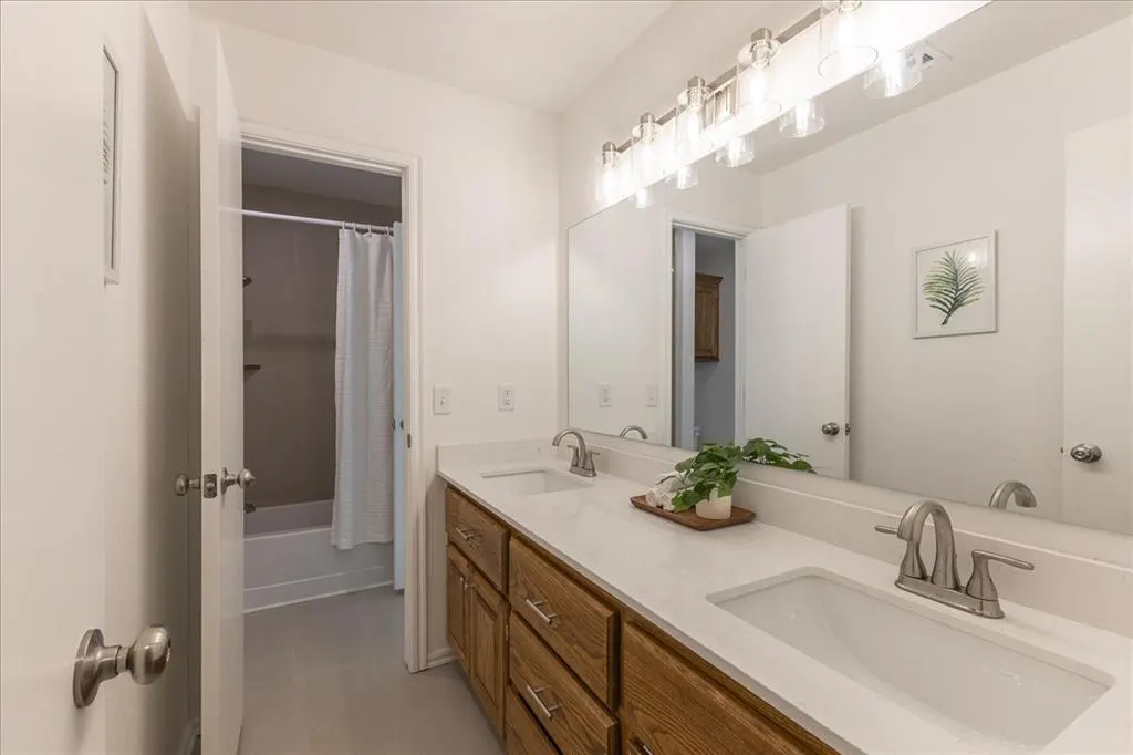 Photo 20 — 8901 Woodbend Drive, Oklahoma City, OK 73135