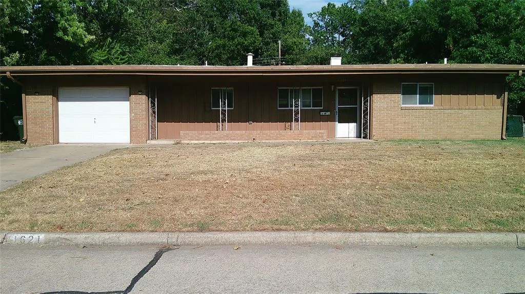 Front exterior — 1621 Cinderella Avenue, Norman, OK 73072