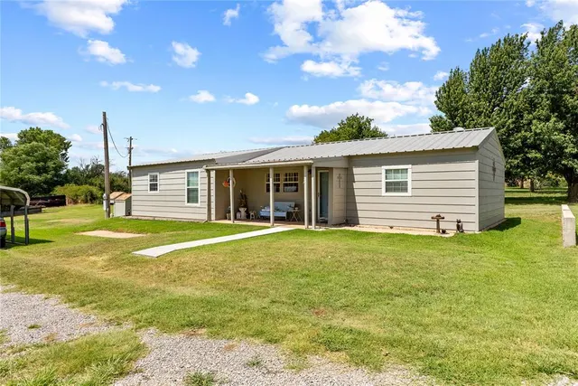 Front exterior — 24062 E 990 Road, Weatherford, OK 73096