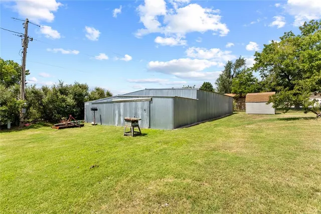 Photo 5 — 24062 E 990 Road, Weatherford, OK 73096