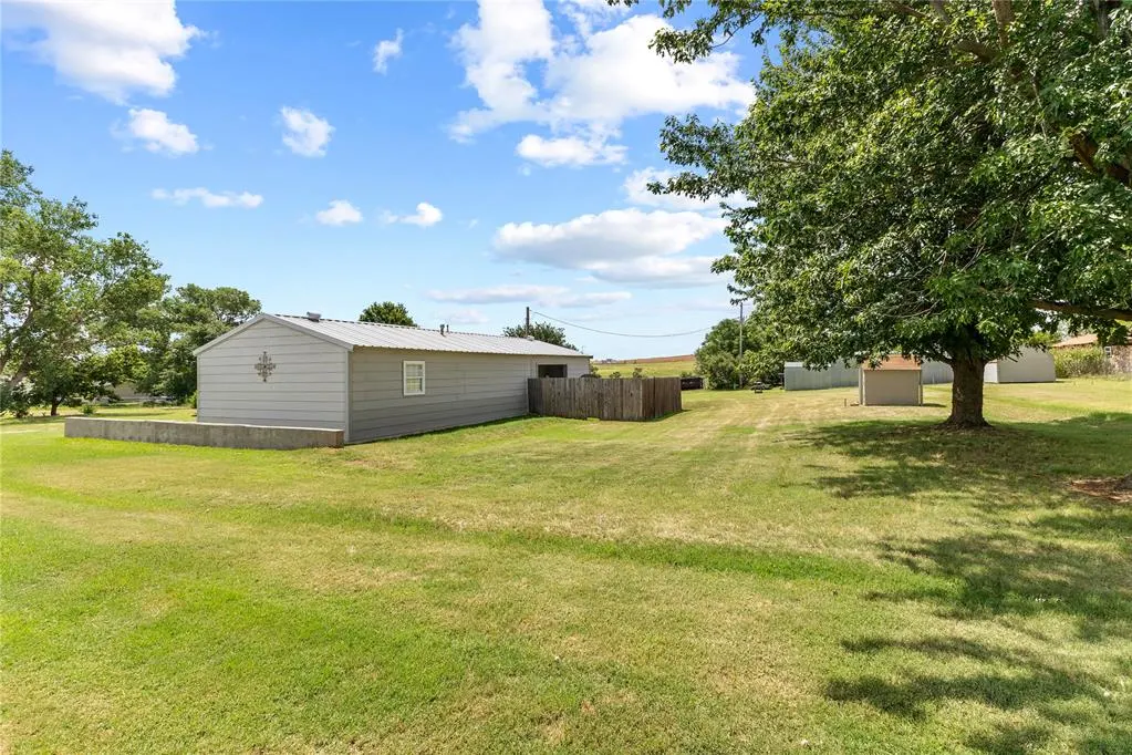 Photo 7 — 24062 E 990 Road, Weatherford, OK 73096