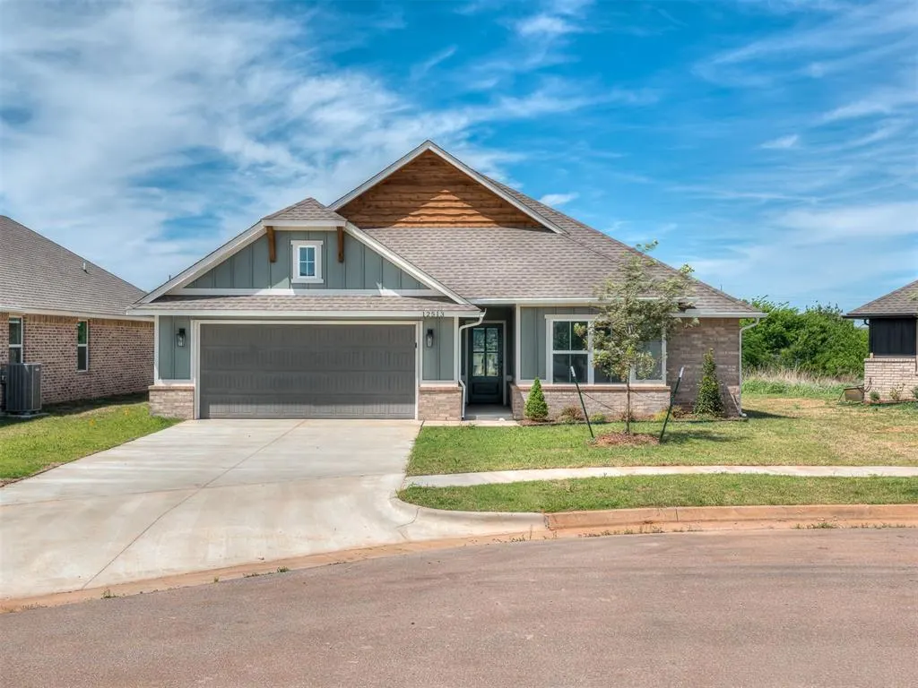 Front exterior — 12513 Dolche Vita Drive, Yukon, OK 73099