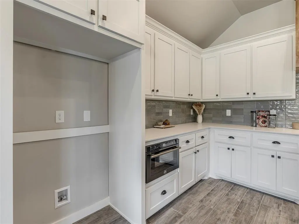 Photo 9 — 12513 Dolche Vita Drive, Yukon, OK 73099