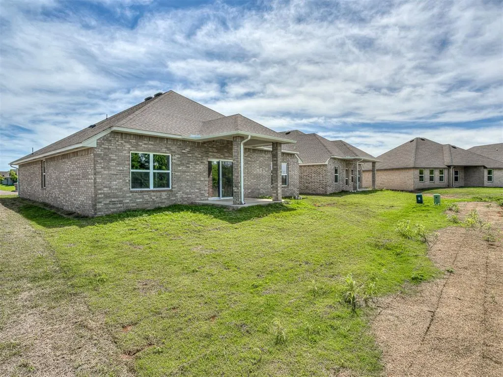 Photo 33 — 12513 Dolche Vita Drive, Yukon, OK 73099