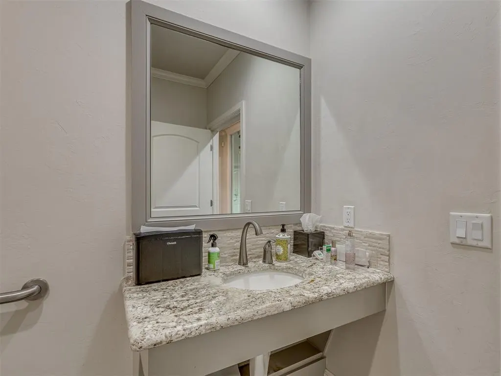 Photo 28 — 2232 Bridgeview Boulevard, Edmond, OK 73003
