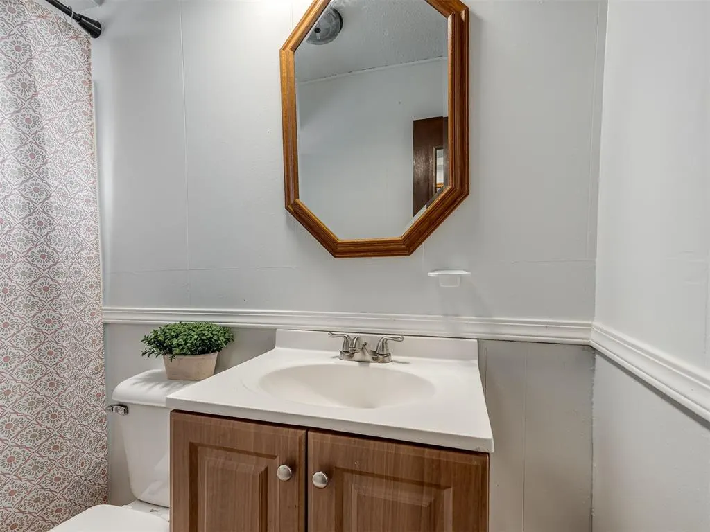 Photo 15 — 8012 S Villa Avenue, Oklahoma City, OK 73159