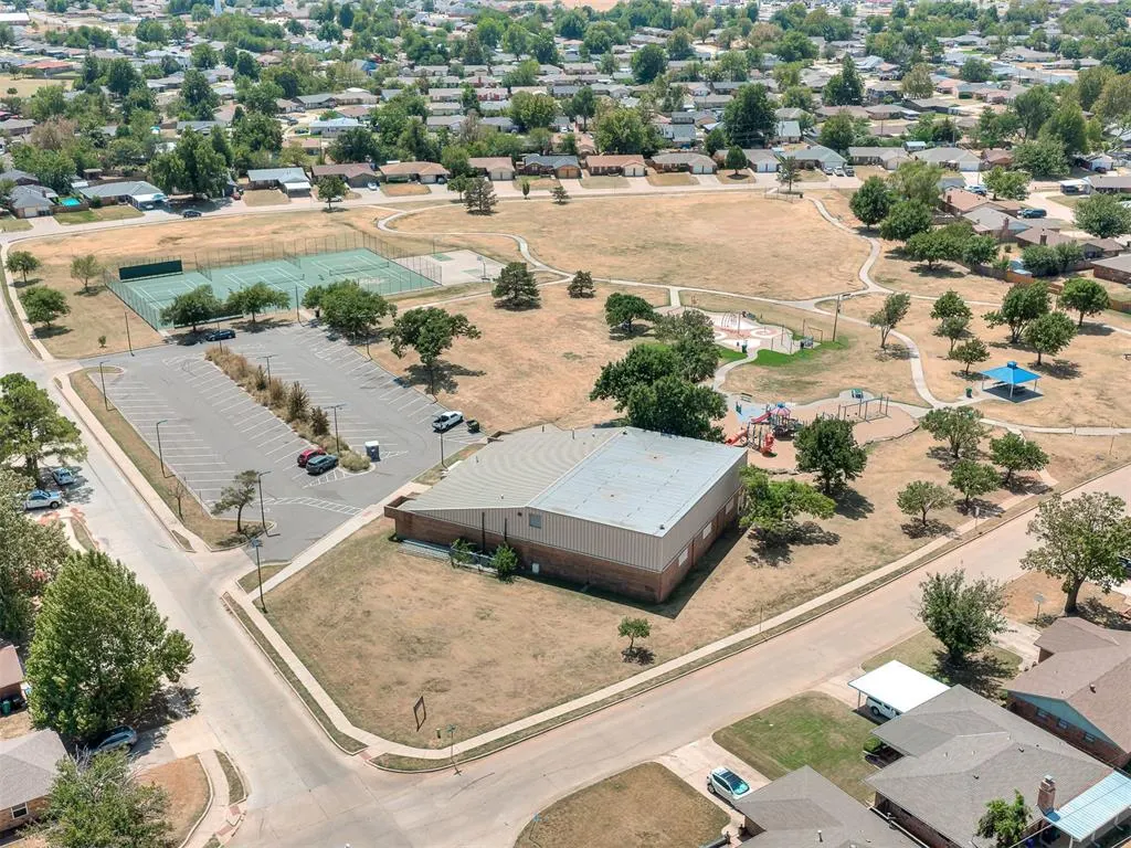 Photo 37 — 8012 S Villa Avenue, Oklahoma City, OK 73159