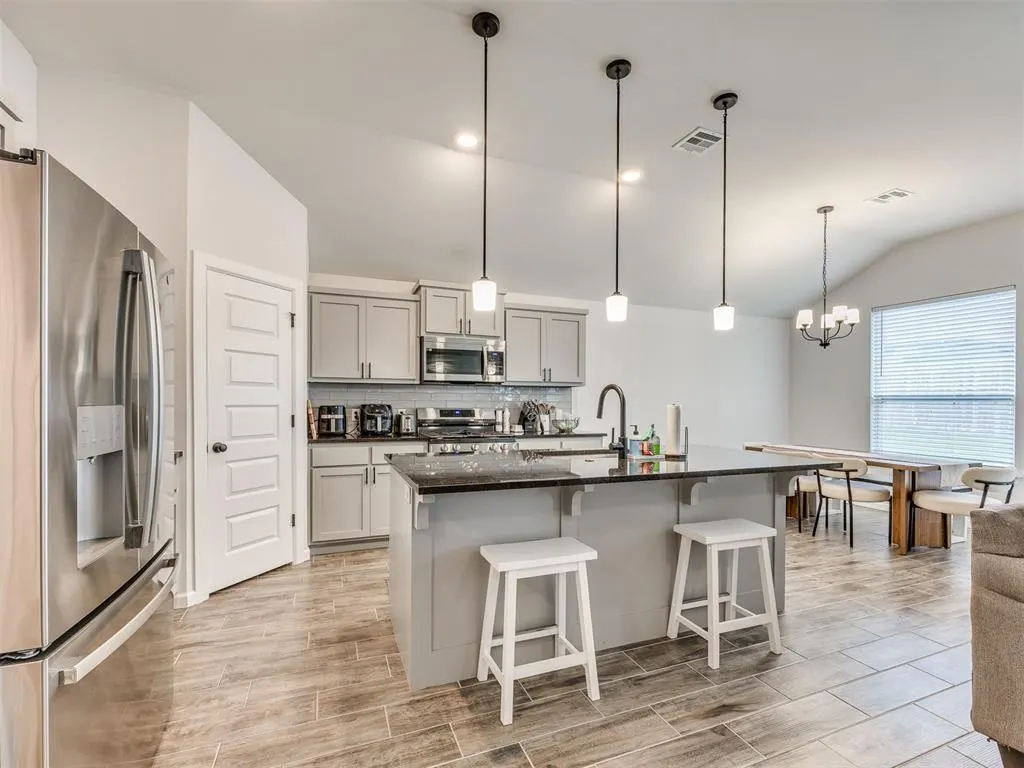 Photo 5 — 2323 Arcady Avenue, Norman, OK 73026