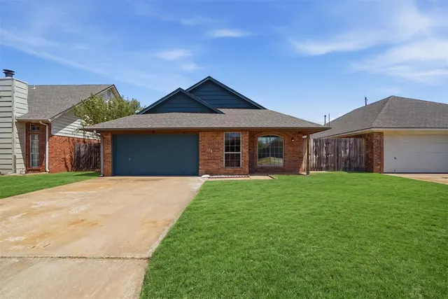 Photo 3 — 2816 Shiloh Lane, Altus, OK 73521