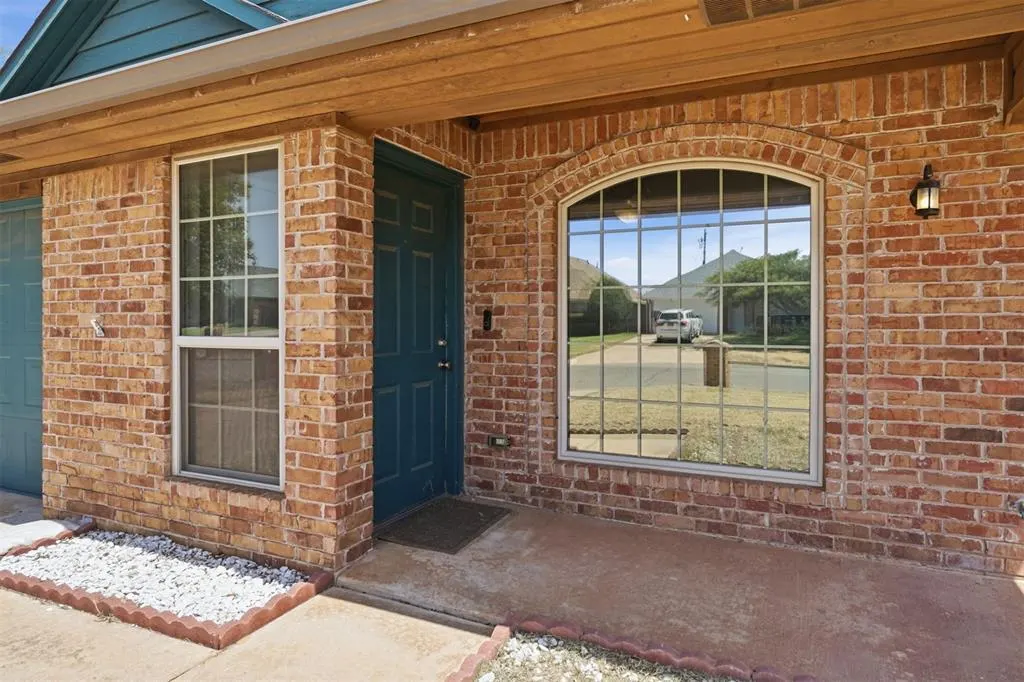 Photo 5 — 2816 Shiloh Lane, Altus, OK 73521