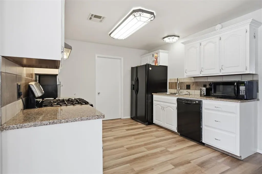 Photo 12 — 2816 Shiloh Lane, Altus, OK 73521
