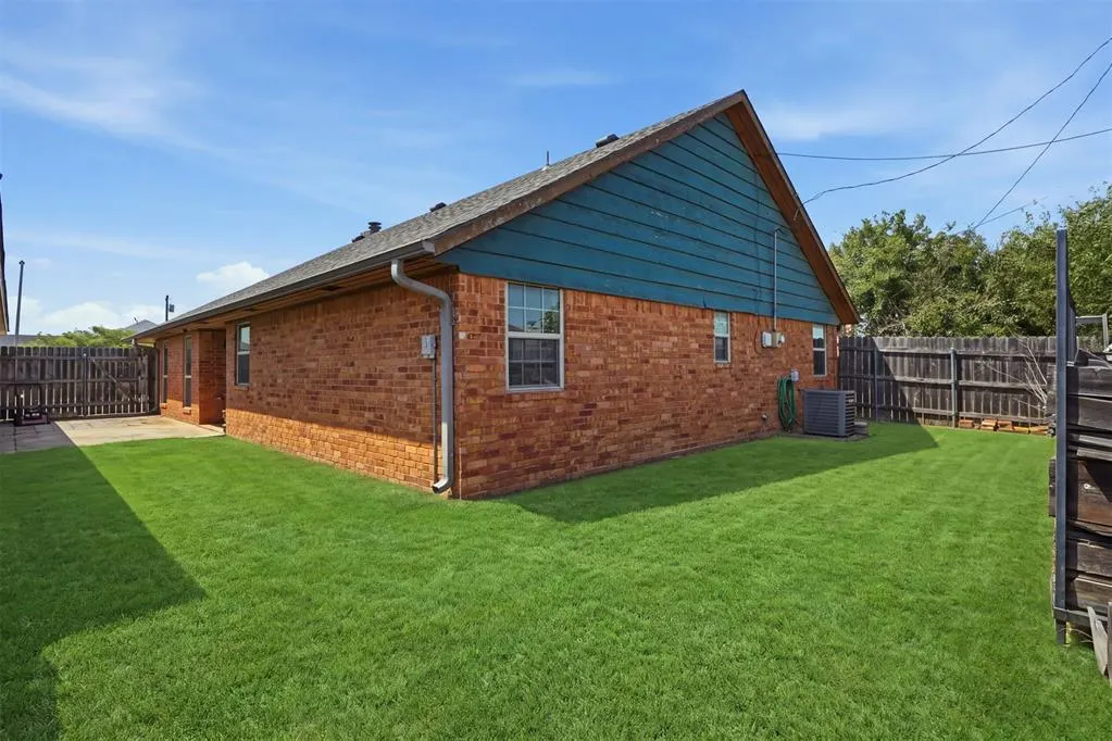 Photo 38 — 2816 Shiloh Lane, Altus, OK 73521