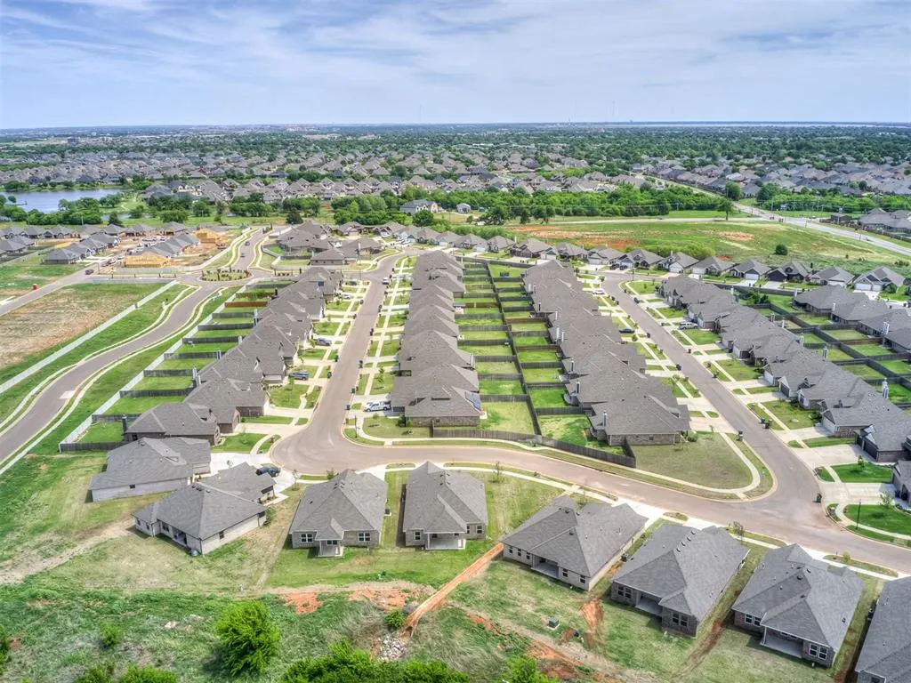 Photo 30 — 12509 Dolche Vita Drive, Yukon, OK 73099