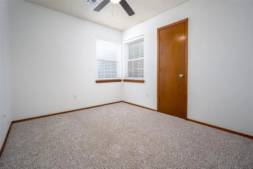 Photo 3 — 2605 Pennington Avenue, Edmond, OK 73012
