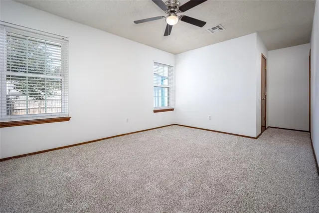 Photo 4 — 2605 Pennington Avenue, Edmond, OK 73012