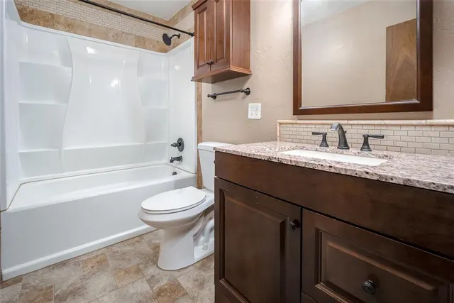 Photo 6 — 2605 Pennington Avenue, Edmond, OK 73012