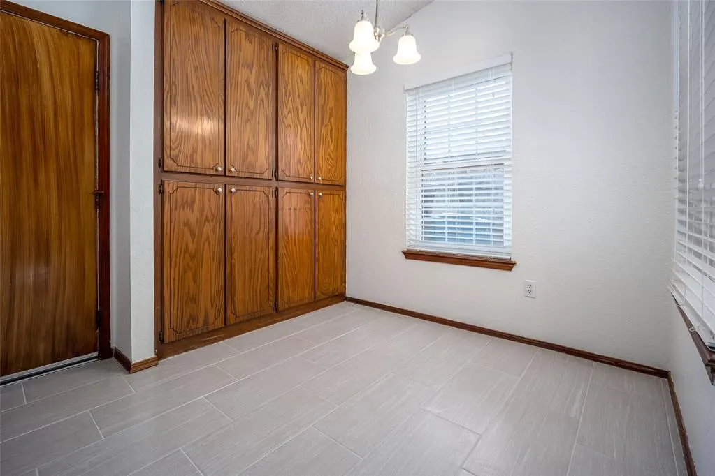 Photo 11 — 2605 Pennington Avenue, Edmond, OK 73012