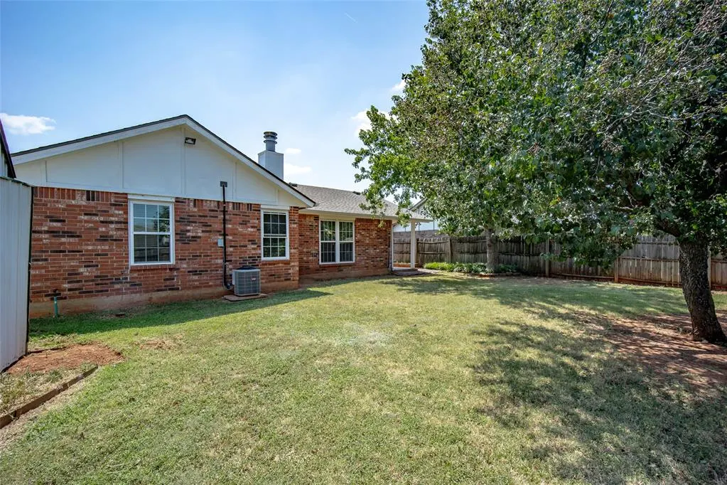 Photo 19 — 2605 Pennington Avenue, Edmond, OK 73012