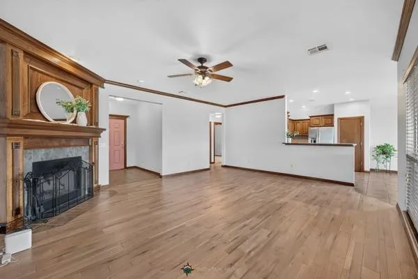 Photo 7 — 1221 W Johnathan Way, Mustang, OK 73064