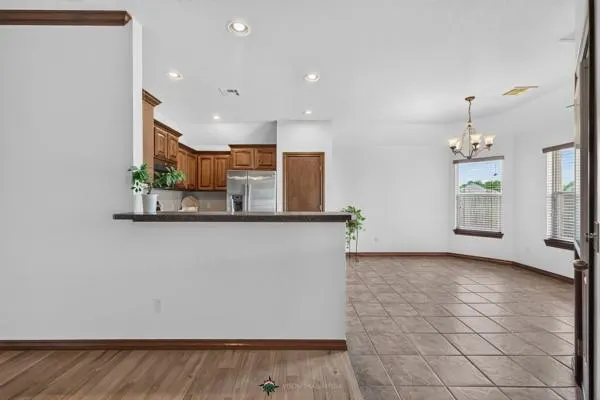 Photo 11 — 1221 W Johnathan Way, Mustang, OK 73064